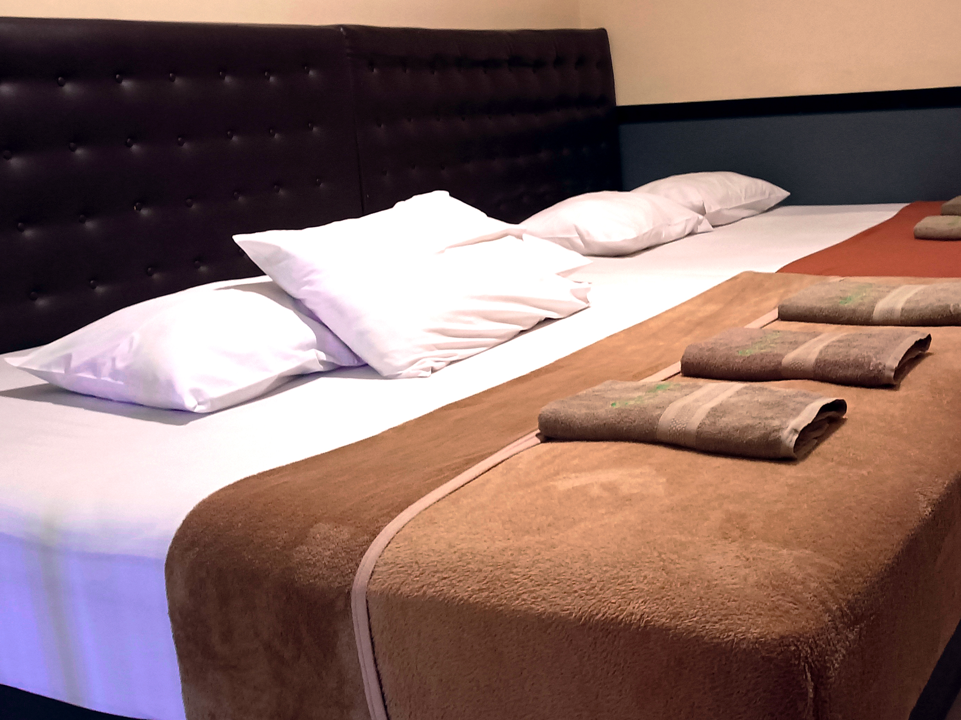 Rekomendasi Penginapan Budget di Semarang Barat