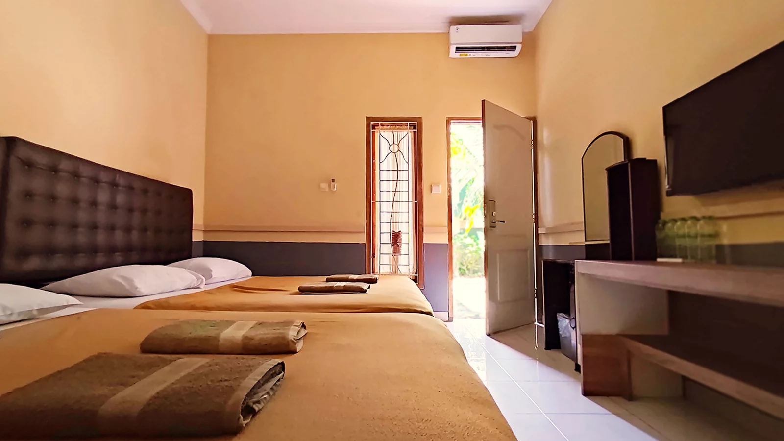 Hotel Dekat UNNES Semarang Harga Terjangkau